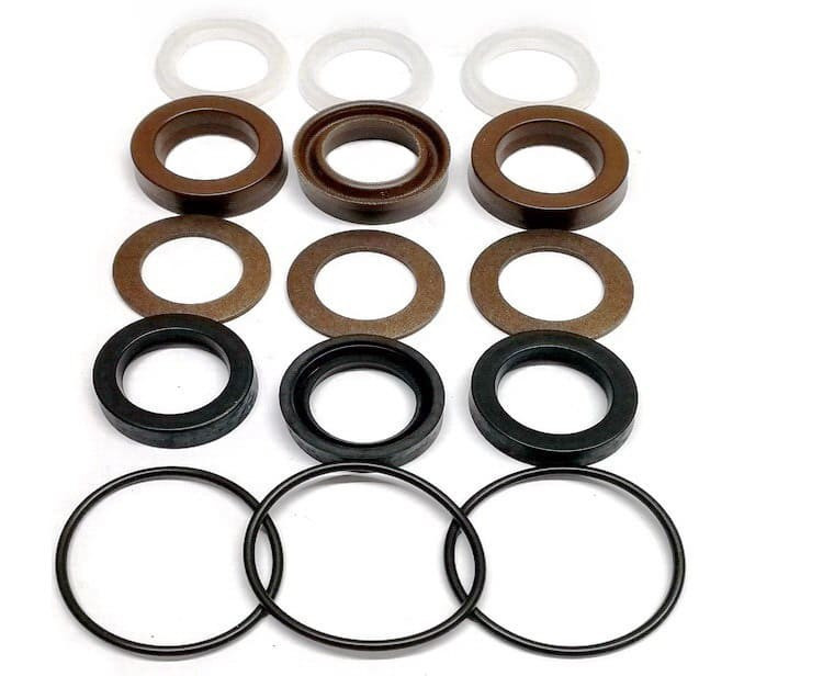Комплект манжет KIT 28 (606128) для UDOR Ø18 мм.(серия MC-MCW-MD-ME-ML-MKC-MKL, B, BK)Италия